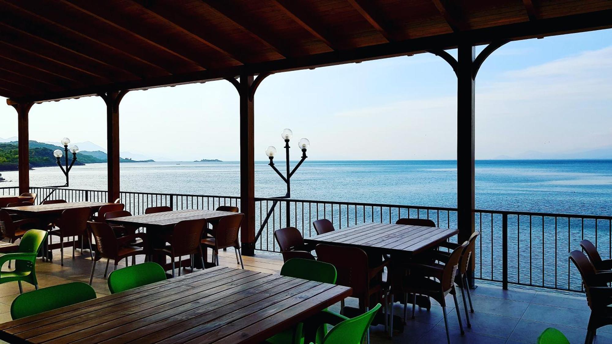 שקודר Rooms Lake View Balani Restaurant מראה חיצוני תמונה