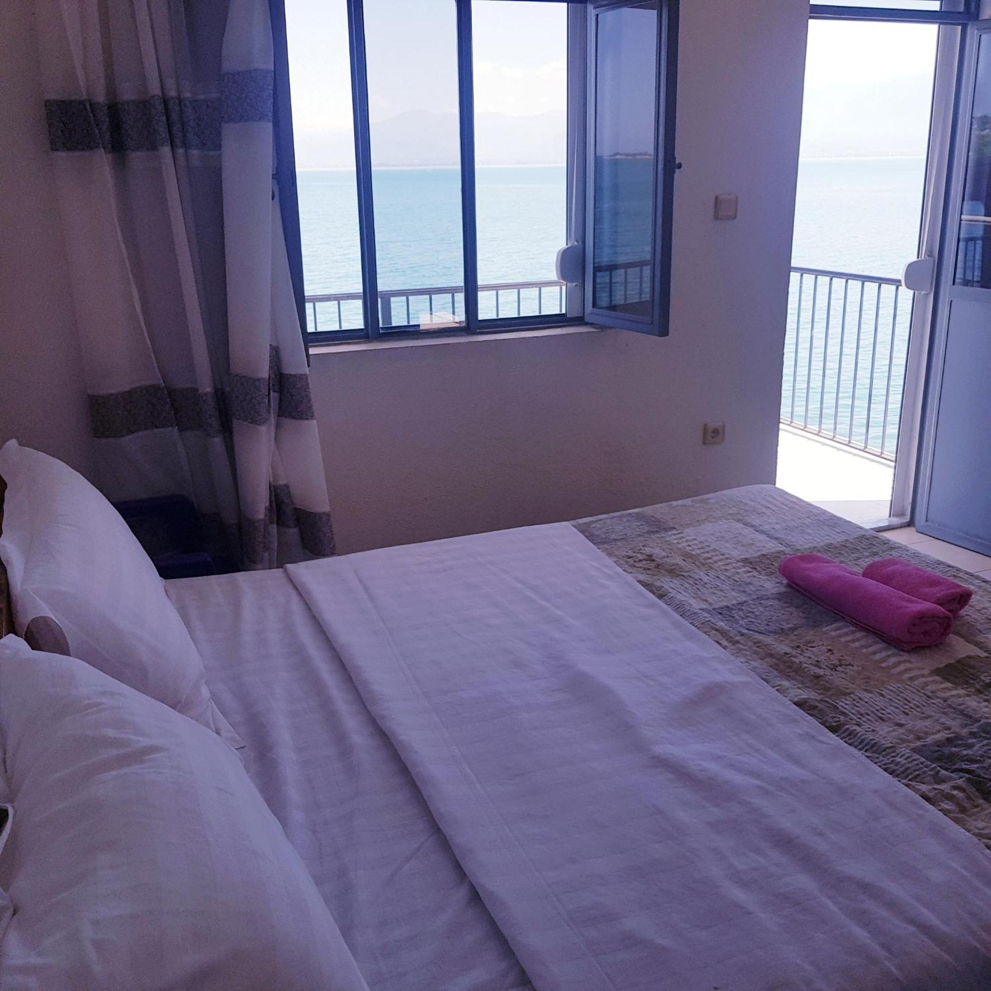 שקודר Rooms Lake View Balani Restaurant מראה חיצוני תמונה