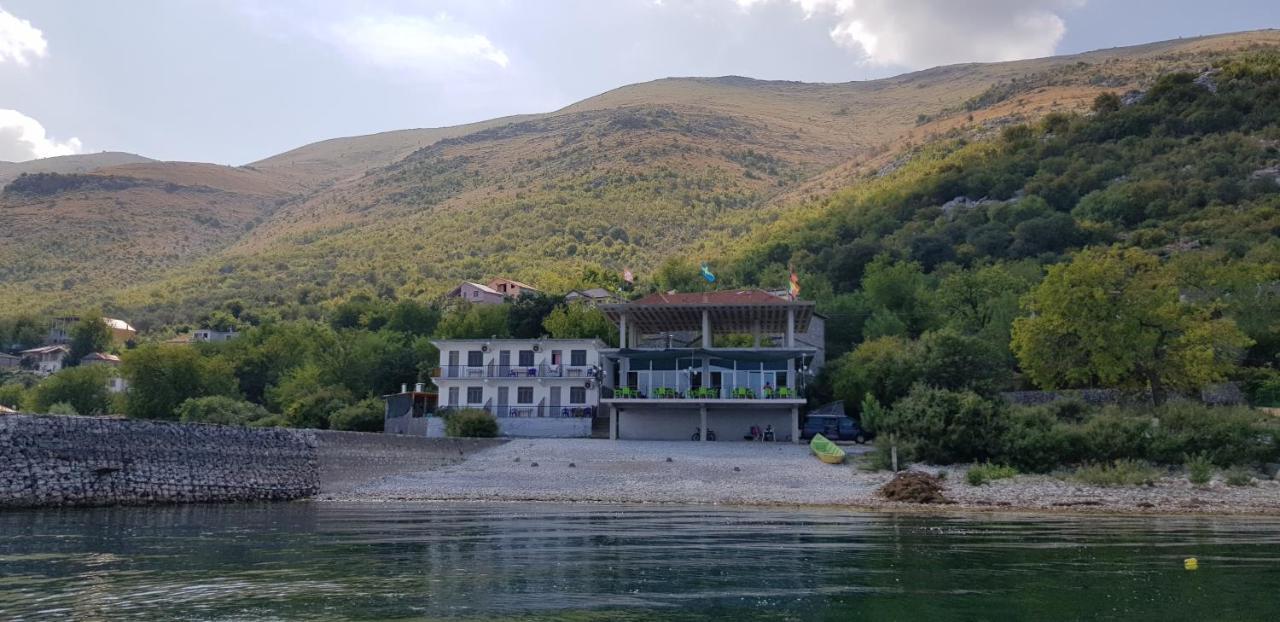 שקודר Rooms Lake View Balani Restaurant מראה חיצוני תמונה