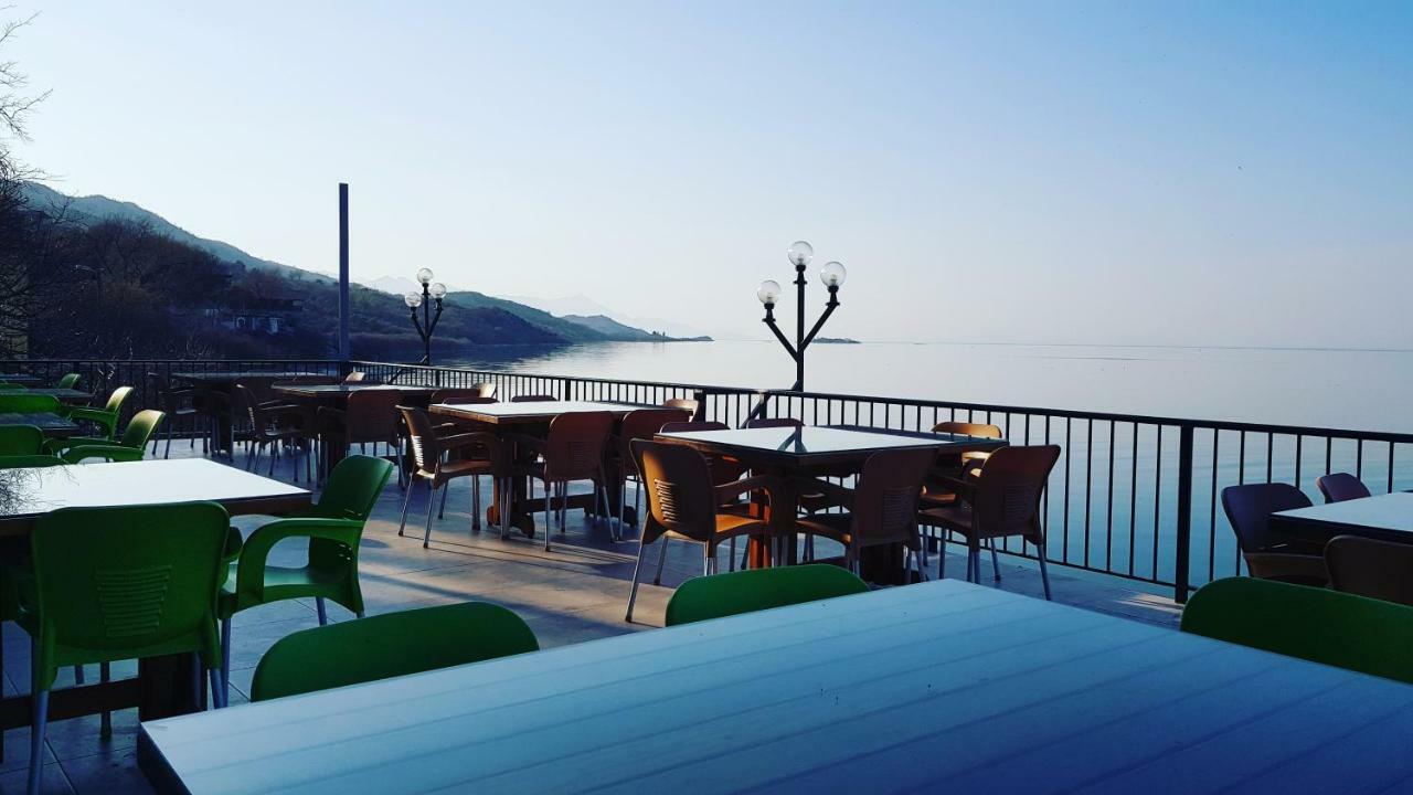 שקודר Rooms Lake View Balani Restaurant מראה חיצוני תמונה