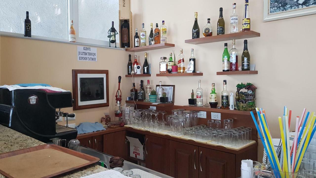 שקודר Rooms Lake View Balani Restaurant מראה חיצוני תמונה