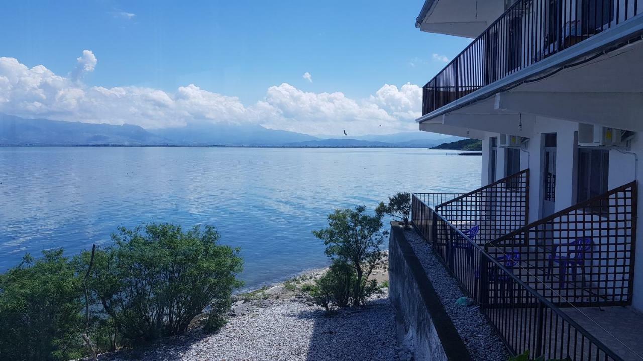 שקודר Rooms Lake View Balani Restaurant מראה חיצוני תמונה