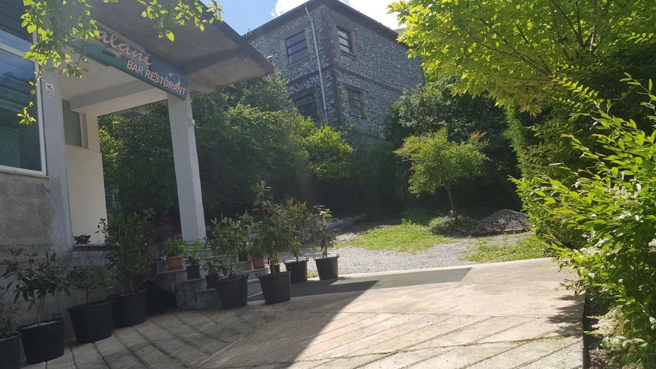 שקודר Rooms Lake View Balani Restaurant מראה חיצוני תמונה