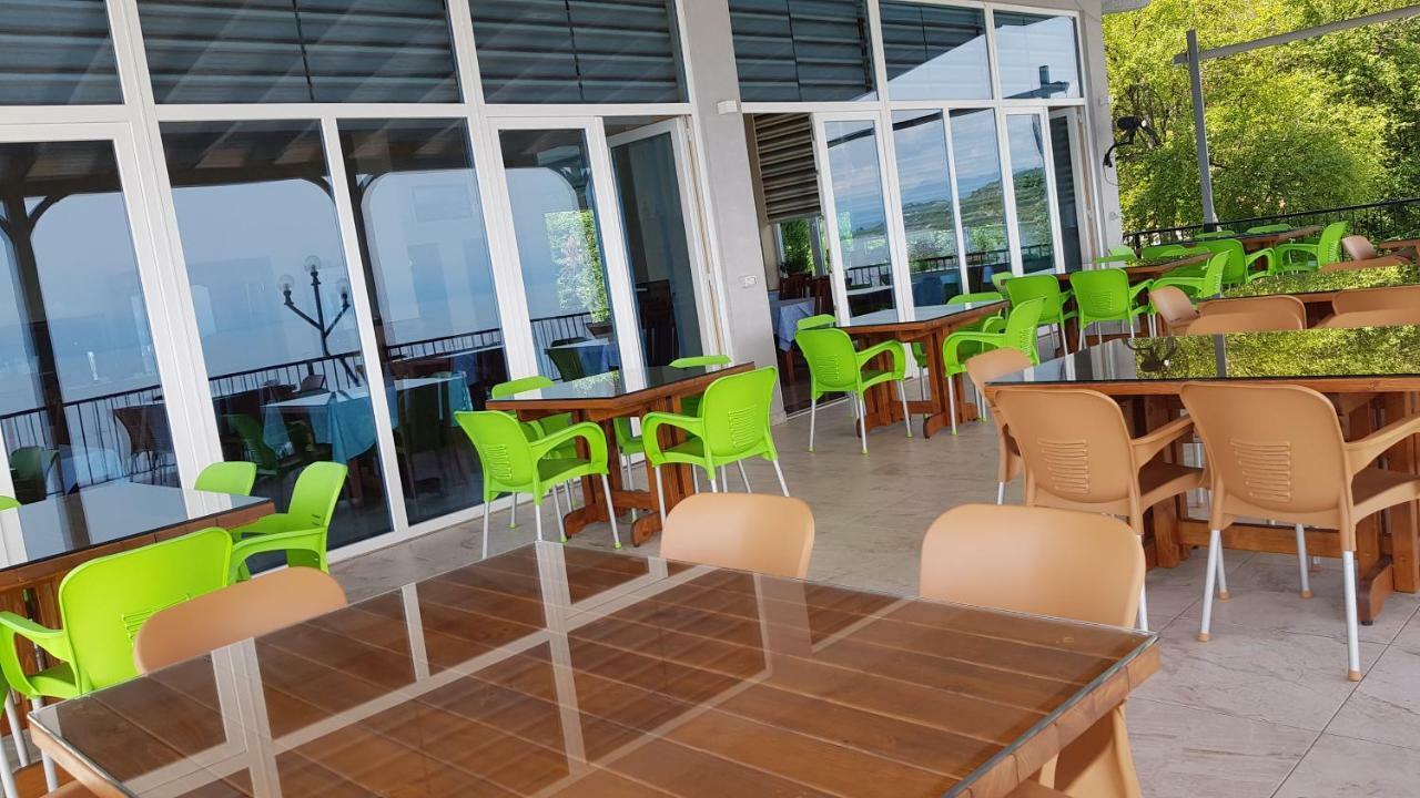 שקודר Rooms Lake View Balani Restaurant מראה חיצוני תמונה