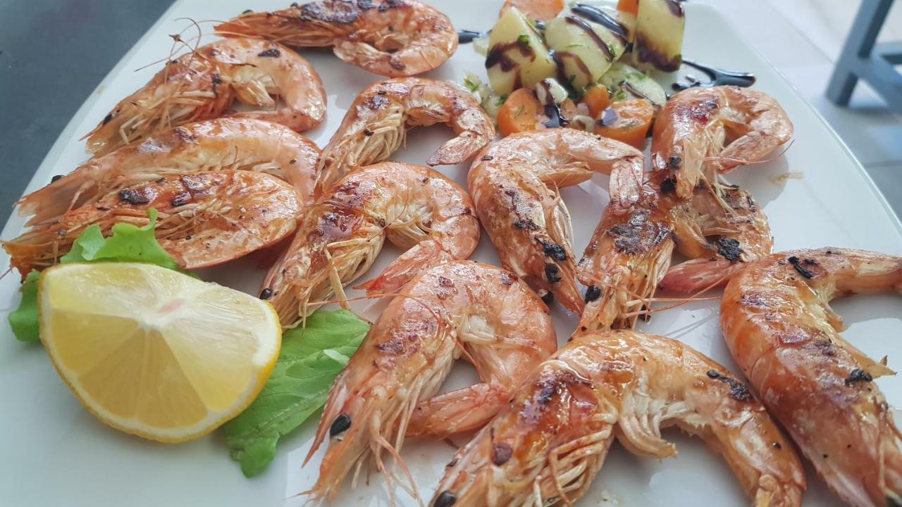 שקודר Rooms Lake View Balani Restaurant מראה חיצוני תמונה