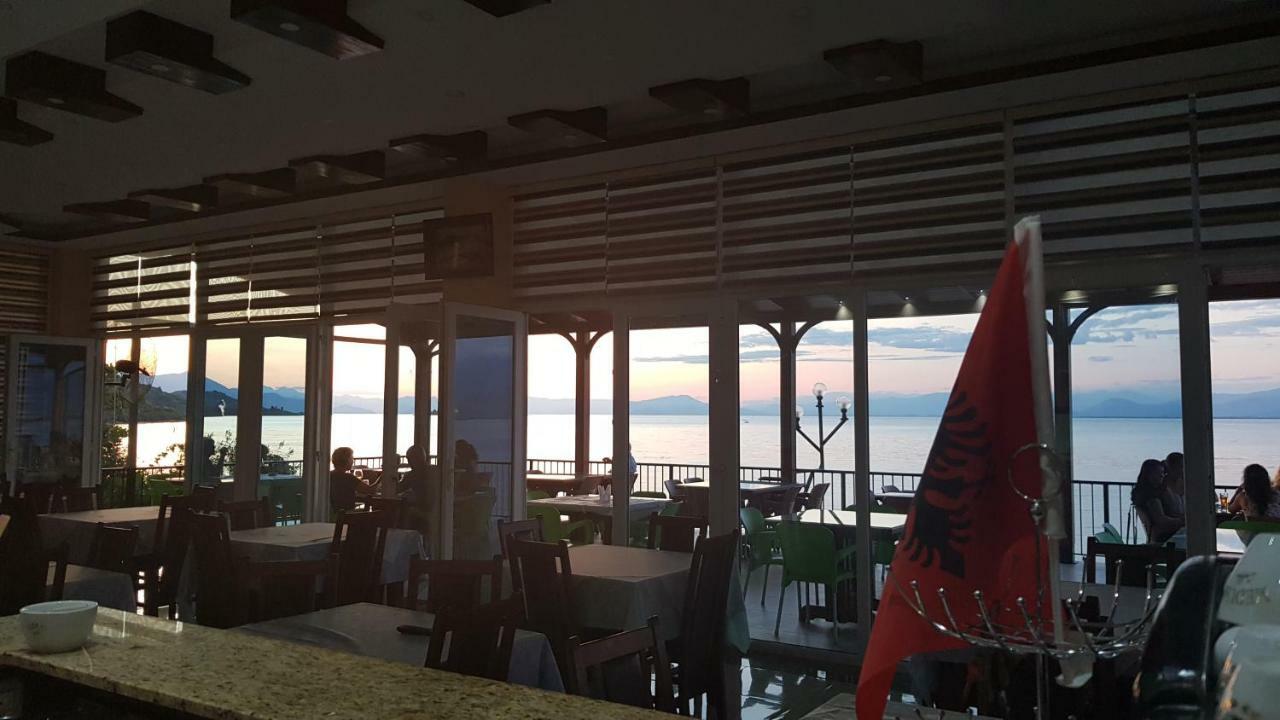 שקודר Rooms Lake View Balani Restaurant מראה חיצוני תמונה